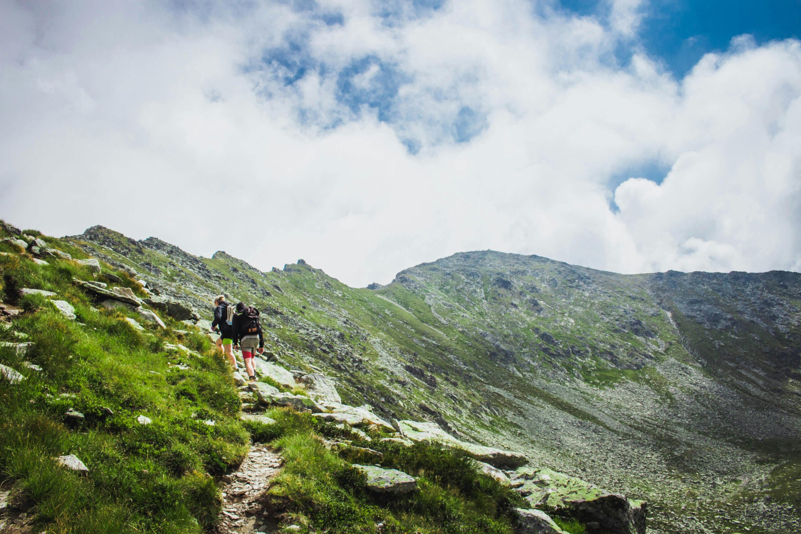 How to Build Hiking Endurance: The Complete Guide to Hiking Longer and Stronger